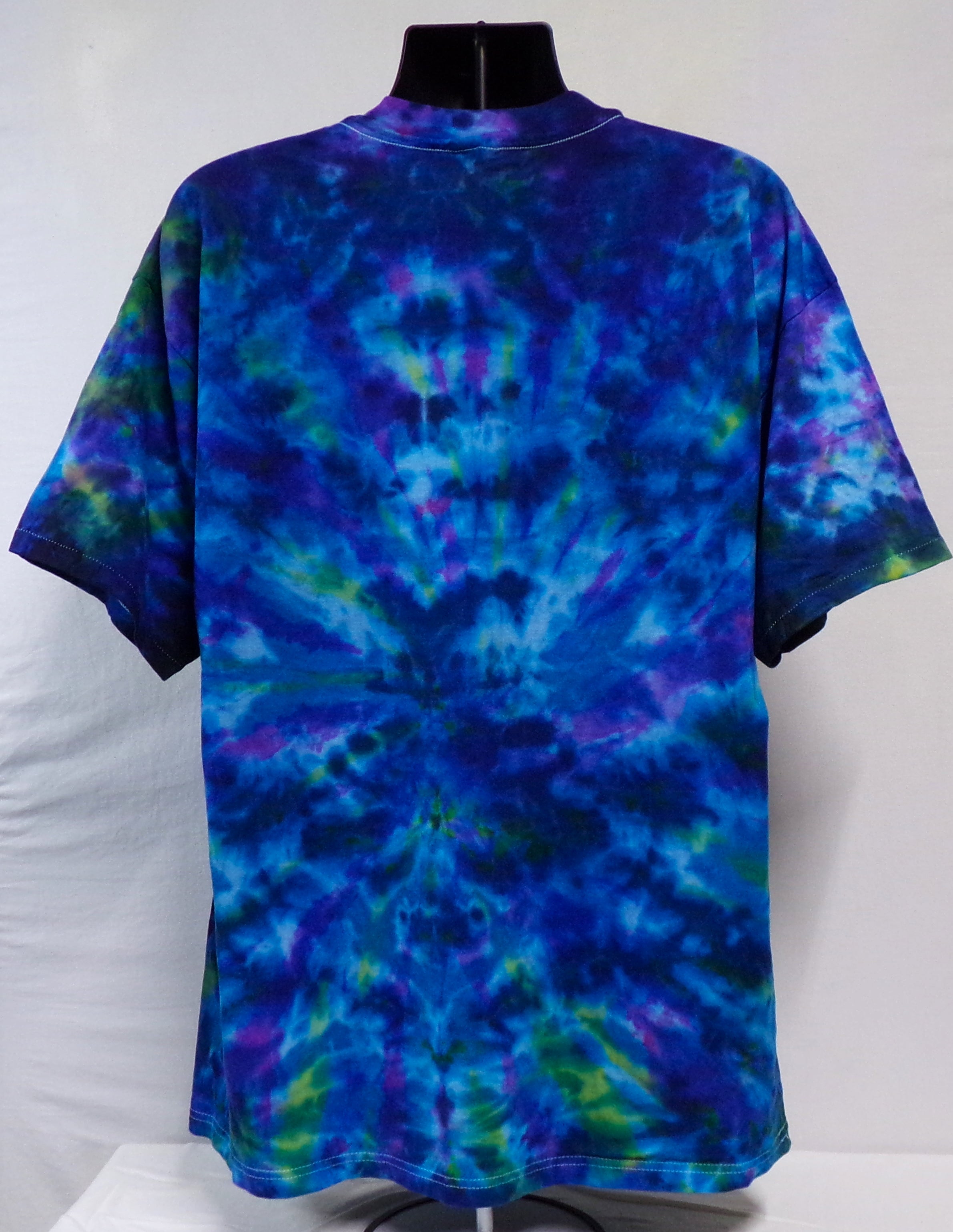 REGGAE PLANET CUSTOM TIE DYE T-SHIRT  (SIZE: XXL) (BIG MOUNTAIN MERCHANDISE)