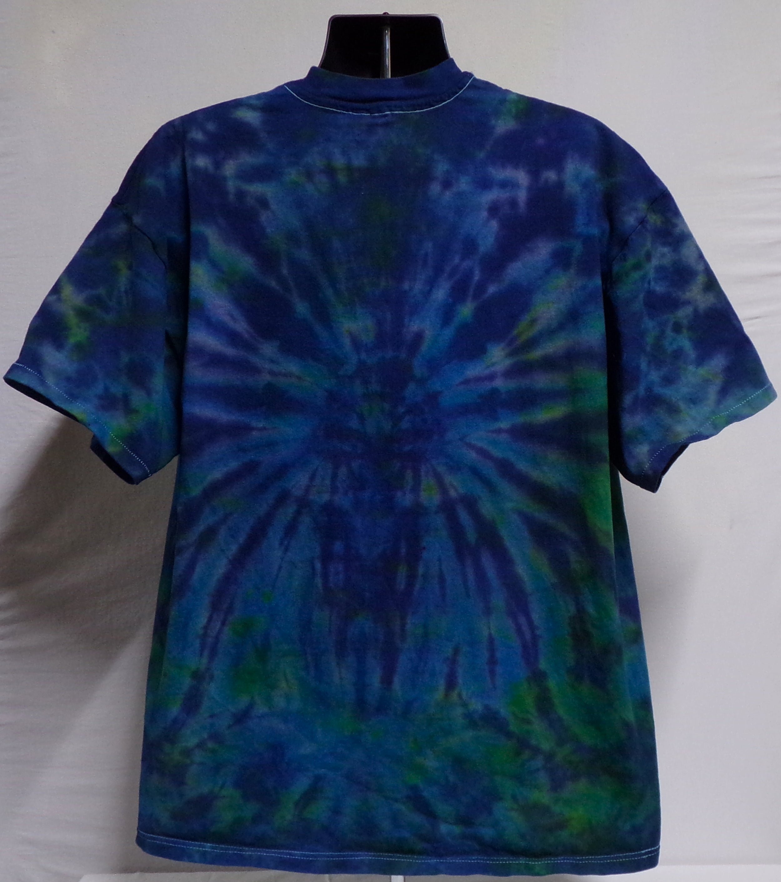 REGGAE PLANET CUSTOM TIE DYE T-SHIRT (XX LARGE) (BIG MOUNTAIN MERCHANDISE)