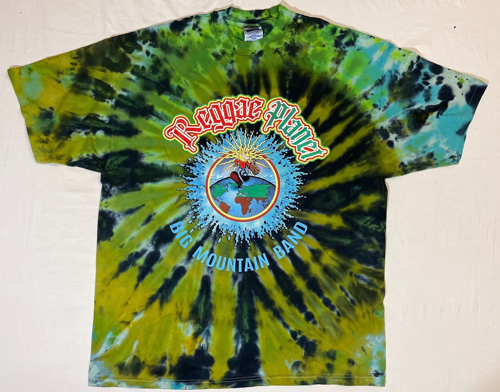 REGGAE PLANET CUSTOM TIE DYE T-SHIRT XXL (SIZE 2XL) (BIG MOUNTAIN MERCHANDISE)