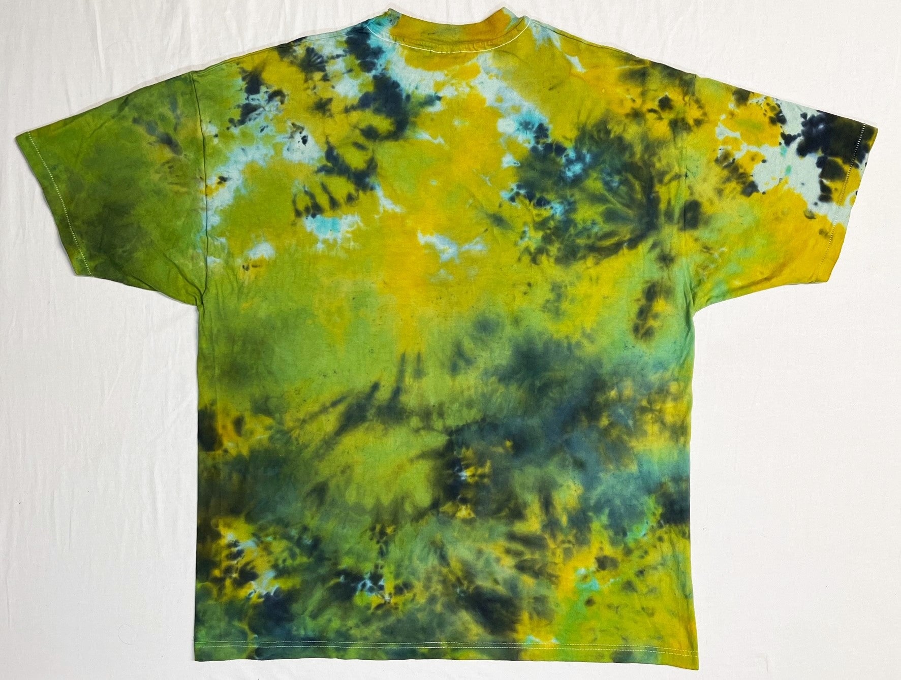 REGGAE PLANET CUSTOM TIE DYE T-SHIRT (SIZE: 2XL) (BIG MOUNTAIN MERCHANDISE)